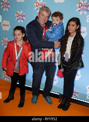Nov 02, 2014 - London, England, UK-Dora und Freunde: In die Stadt! UK Premiere, Empire, Leicester Square Foto zeigt: Donal Macintyre Stockfoto