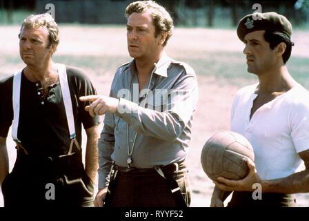 MOORE, CAINE, STALLONE, ESCAPE um Sieg, 1981 Stockfoto