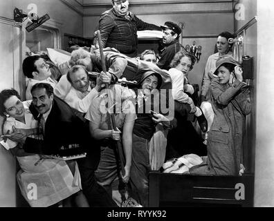 GROUCHO MARX, Chico Marx, HARPO MARX, EINE NACHT IN DER OPER, 1935 Stockfoto