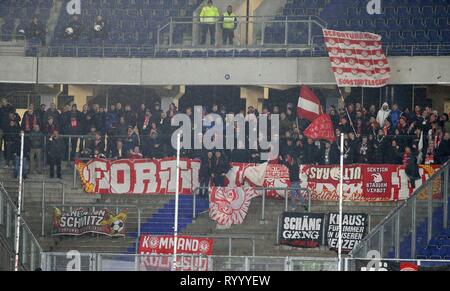 Duisburg, Deutschland. 15 Mär, 2019. firo: 15.03.2019 Fußball, 3.Bundesliga, Saison 2018/2019 KFC Uerdingen 05 - SC Fortuna Köln die Fans von Fortuna Köln. | Verwendung der weltweiten Kredit: dpa/Alamy leben Nachrichten Stockfoto