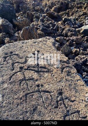 Hawaiische Petroglyphen auf Puako Stockfoto