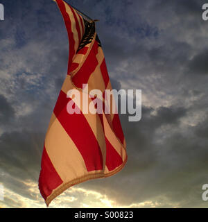 Amerikanische Flagge bei Sonnenuntergang