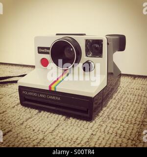 Ein Jahrgang Polaroid OneStep SX-70 Land Camera. Stockfoto