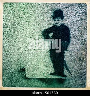 Ein Graffiti mit dem Bild von Charles Chaplin ziert eine Wand im Roma-Viertel, Mexico City, Mexiko Stockfoto