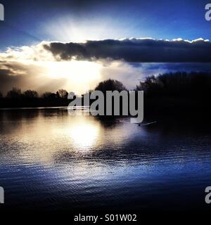 South Norwood Country Park-See bei Sonnenaufgang Stockfoto