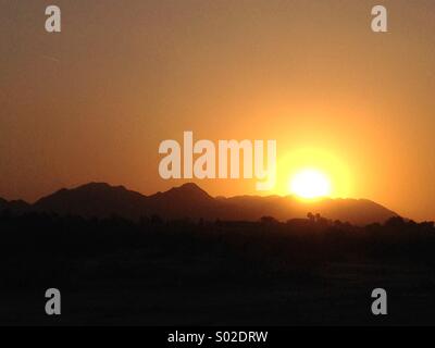 Sonnenaufgang über den Aberglauben Stockfoto