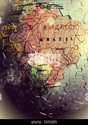Karte von Brasilien in Puzzleteile Stockfoto
