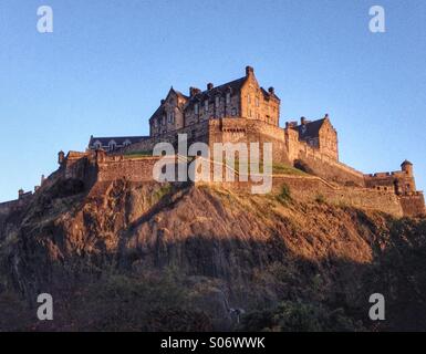 Edinburgh Castle, gesehen von der Princes Street Stockfoto