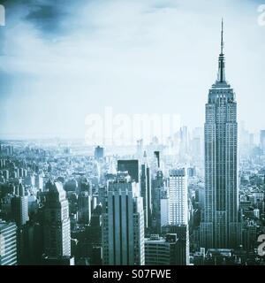 Blick über Manhattan, NYC, darunter Empire State Building Stockfoto