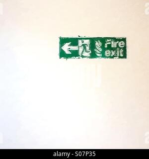 Ausfahrt Feuerzeichen Stockfoto