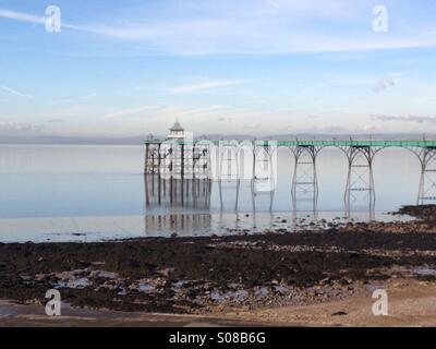 Clevedon Pier in North Somerset, England - wo eine Richtung gedreht, "Sie & I" Stockfoto