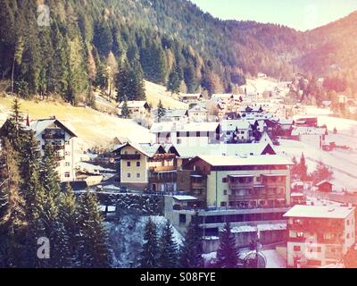 Winter in Welschnofen/Nova Levante, Trentino Alto Adige / Südtirol, Italien Stockfoto