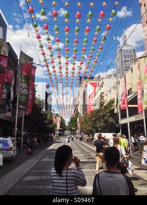 Weihnachtsschmuck in der Bourke Street Mall in Melbourne, Victoria, Australien. Stockfoto