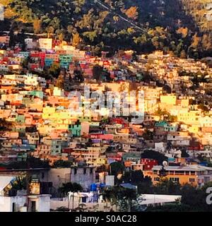 Jalousie Nachbarschaft von Port Au Prince, Haiti. Stockfoto