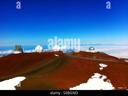 Vier große astronomische Teleskope auf dem Gipfel des Mauna Kea auf der großen Insel Hawaii Stockfoto