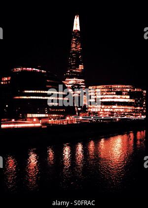 Überblick über die Scherbe, City Hall und More London riverside-Entwicklung, London Borough of Southwark, Central London, England, Vereinigtes Königreich, Europa Stockfoto