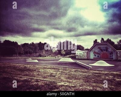 Verlassene Skateboard-Park in Herrschaft Spielgelände Tottenham UK Stockfoto
