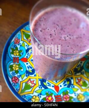 Mandel-Milch-Beeren-Papaya-smoothie Stockfoto