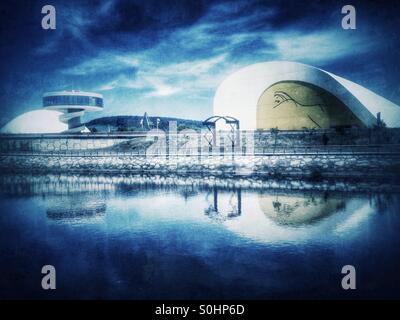 Ansicht von Niemeyer-Center, Museum und Ausstellungen in Avilés, Asturien, Spanien Stockfoto
