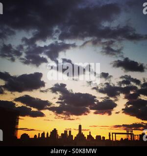 Die New Yorker Skyline bei Sonnenuntergang am 11. September 2015. Stockfoto