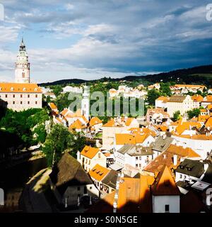 Blick über die schöne alte Stadt von Cesky Krumlov, UNESCO-Weltkulturerbe in Tschechien. Stockfoto