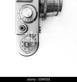 Kontrolle Zifferblätter auf Messsucherkamera Vintage 35mm Stockfoto