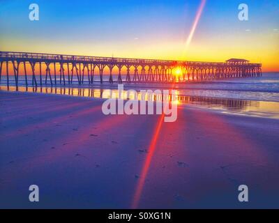 Brillante Sonnenaufgang in Myrtle Beach South Carolina USA Stockfoto