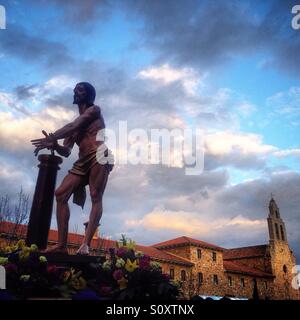 Eine Skulptur von Jesus Christus gebunden an eine Spalte wird Ostern in Astorga, Maragateria, Leon, Spanien Stockfoto