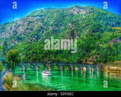 Brücke über die Drina Stockfoto