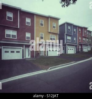 Neubau in St. Johns Neufundland "Jelly Bean" Stil gestaltet. Stockfoto