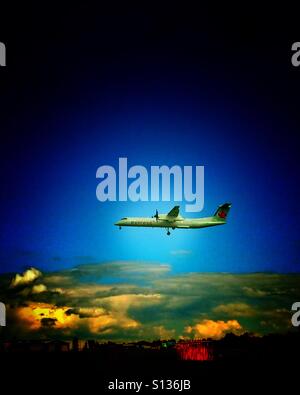 Landung am Calgary International Airport Stockfoto