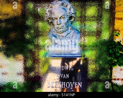 Beethoven im Park, Ontario, Kanada. Keine geografische Verbindung. Beethoven kam nie hierher, aber seine Musik ist überall. Nur eine Antwort auf die universelle Anziehungskraft seiner Musik. Stockfoto