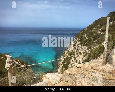 Blick auf das Mittelmeer vom Cami de sa Pujada in Formentera Stockfoto