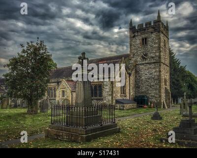 Holy Trinity Parish Church in Ashford im Wasser, Derbyshire, UK Stockfoto