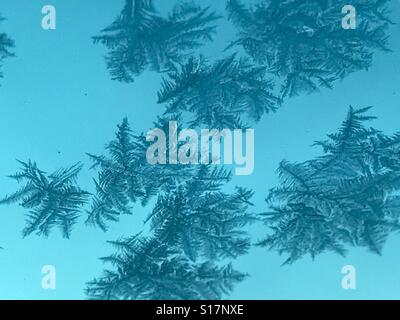 Frost auf meiner Windschutzscheibe. Stockfoto