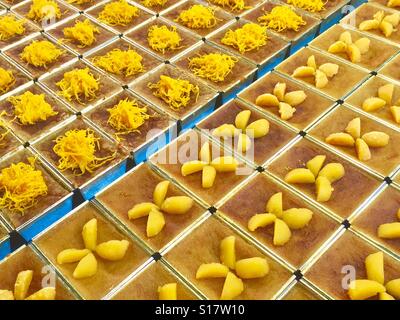 Berühmte Thai Pudding Pudding Dessert (Khanom Mo Kaeng), Phetchaburi, Thailand Stockfoto