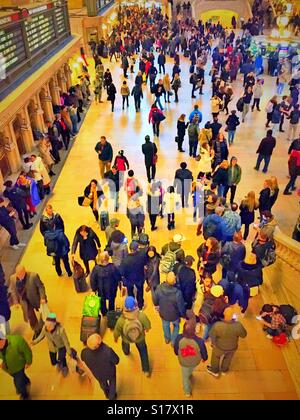 Riesige Menschenmengen in den grand Concourse, Grand Central Station, New York, USA Stockfoto