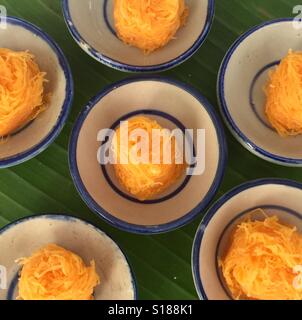 Thai Dessert - Foi Thong (goldenes Ei Eigelb Gewinde), Thailand Stockfoto