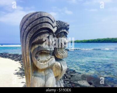 Tiki Statuen auf der Big Island von Hawaii Stockfoto