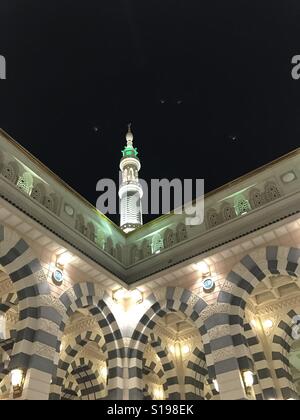 Super Blick aus dem offenen Dach des Masjid al-nabawi Stockfoto