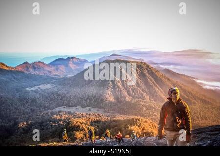 Gipfel-Angriff auf Semeru Berg Stockfoto