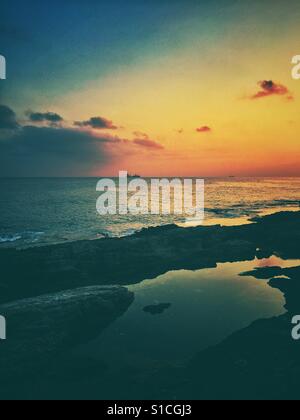 Wunderschönen Sonnenaufgang Mittelmeer Beirut Libanon. Stockfoto