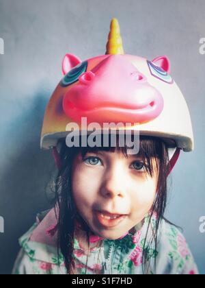 Raskullz Einhorn Fahrradhelm Stockfoto