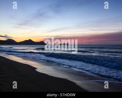 Dawn Sonnenaufgang über dem Meer in Porto Santo Insel 43 Kilometer nördlich von Madeira Portugal Stockfoto