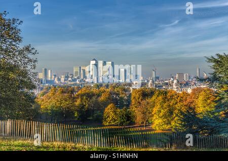 Canary Wharf angesehen vom Greenwich Park, London Stockfoto