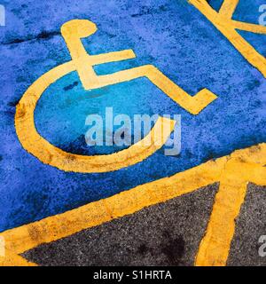 Behinderten Parkplatz UK Stockfoto