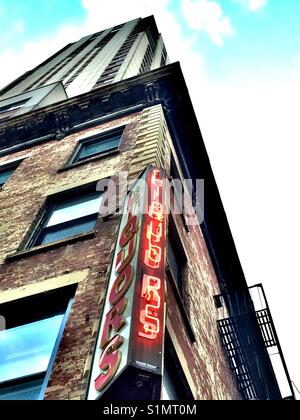 Liquor Store Leuchtreklame, Murray Hill, New York, USA Stockfoto