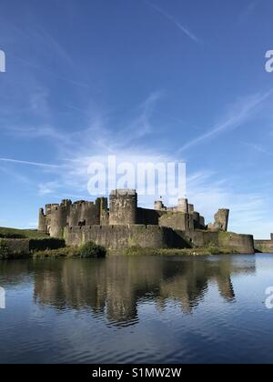 Caerphilly Castle, das zweitgrößte Schloss in Großbritannien Stockfoto