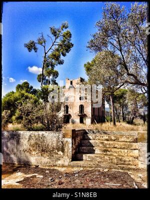 Die verlassenen Herrenhaus bin so del Comte" am Stadtrand von Ascó, Katalonien, Spanien Stockfoto