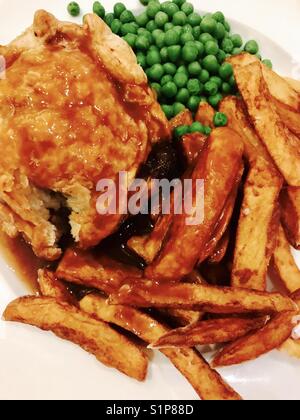 Pie Chips und Erbsen Stockfoto